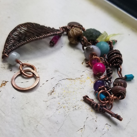 Handmade copper and beaded bracelet - Picture 3 of 7